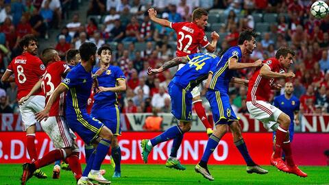  法兰克福主场惨败拜仁跌出欧战区  